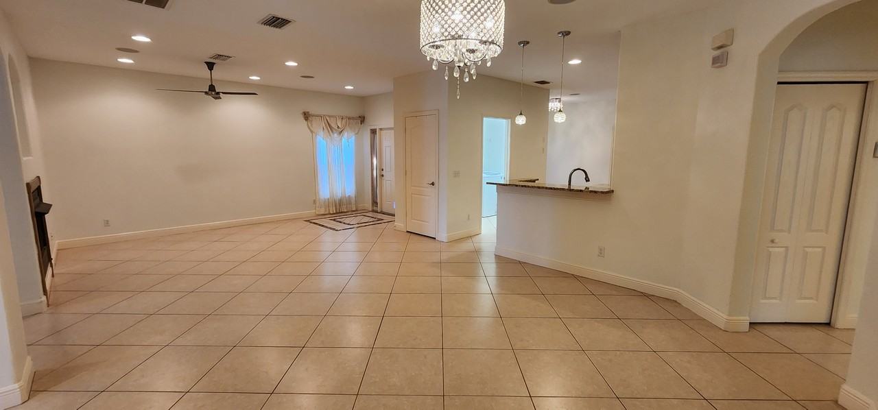 20003 Nob Oak Ave #1 - Photo 4 of 22