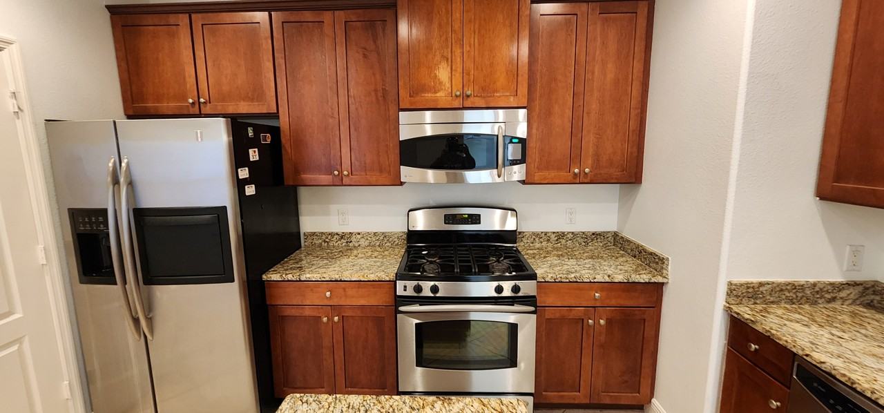 20003 Nob Oak Ave #1 - Photo 7 of 22