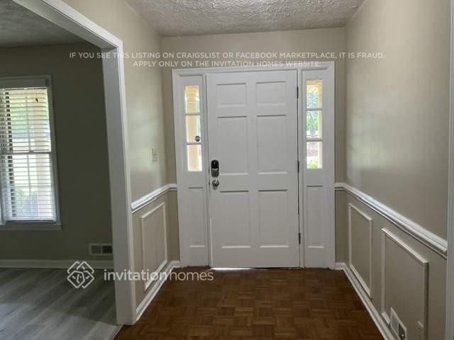 542 Kenwood Rd - Photo 4 of 26