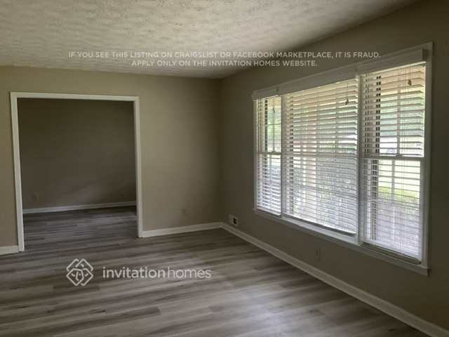 542 Kenwood Rd - Photo 6 of 26