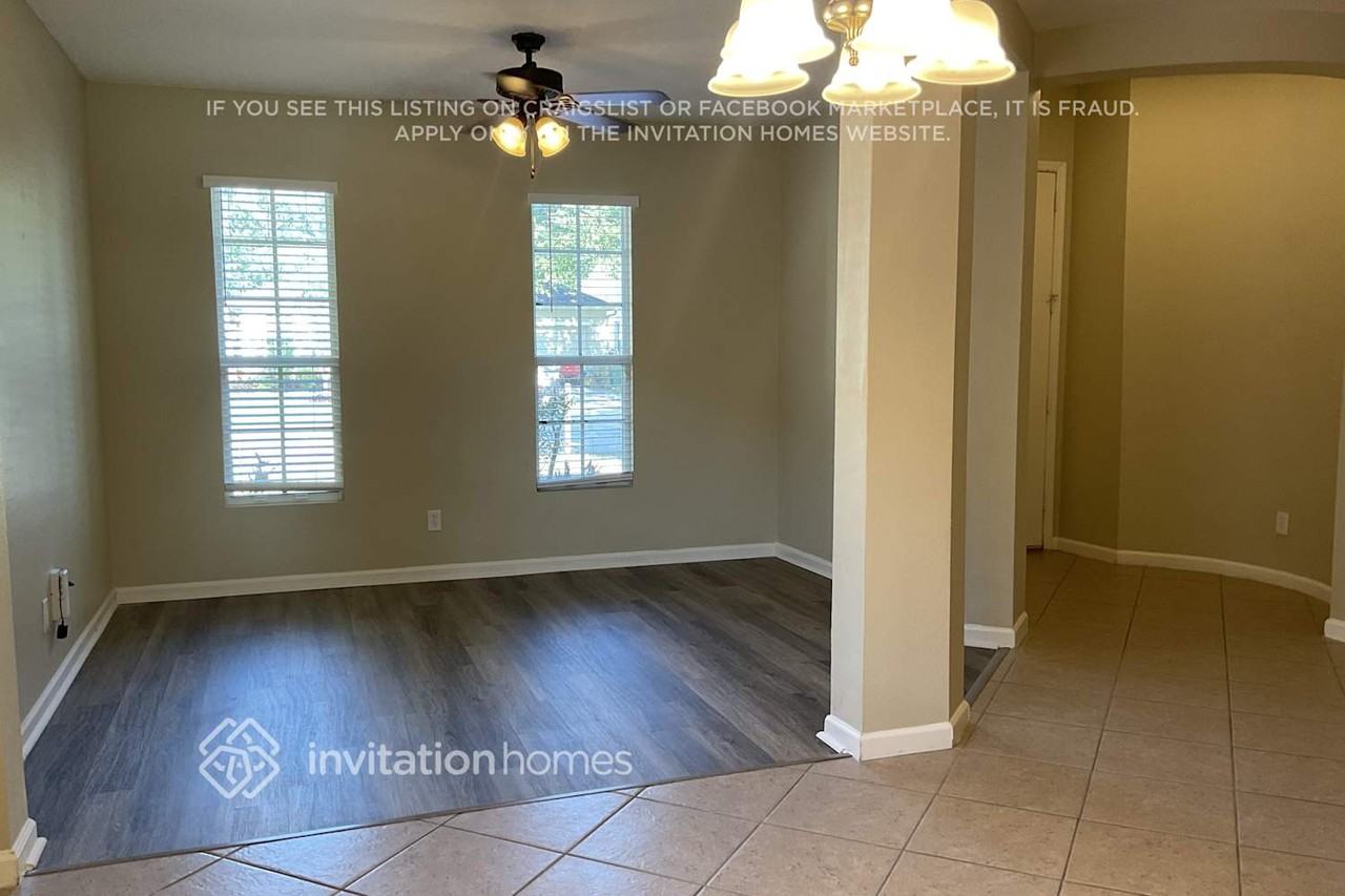 4285 Canby Dr - Photo 2 of 20