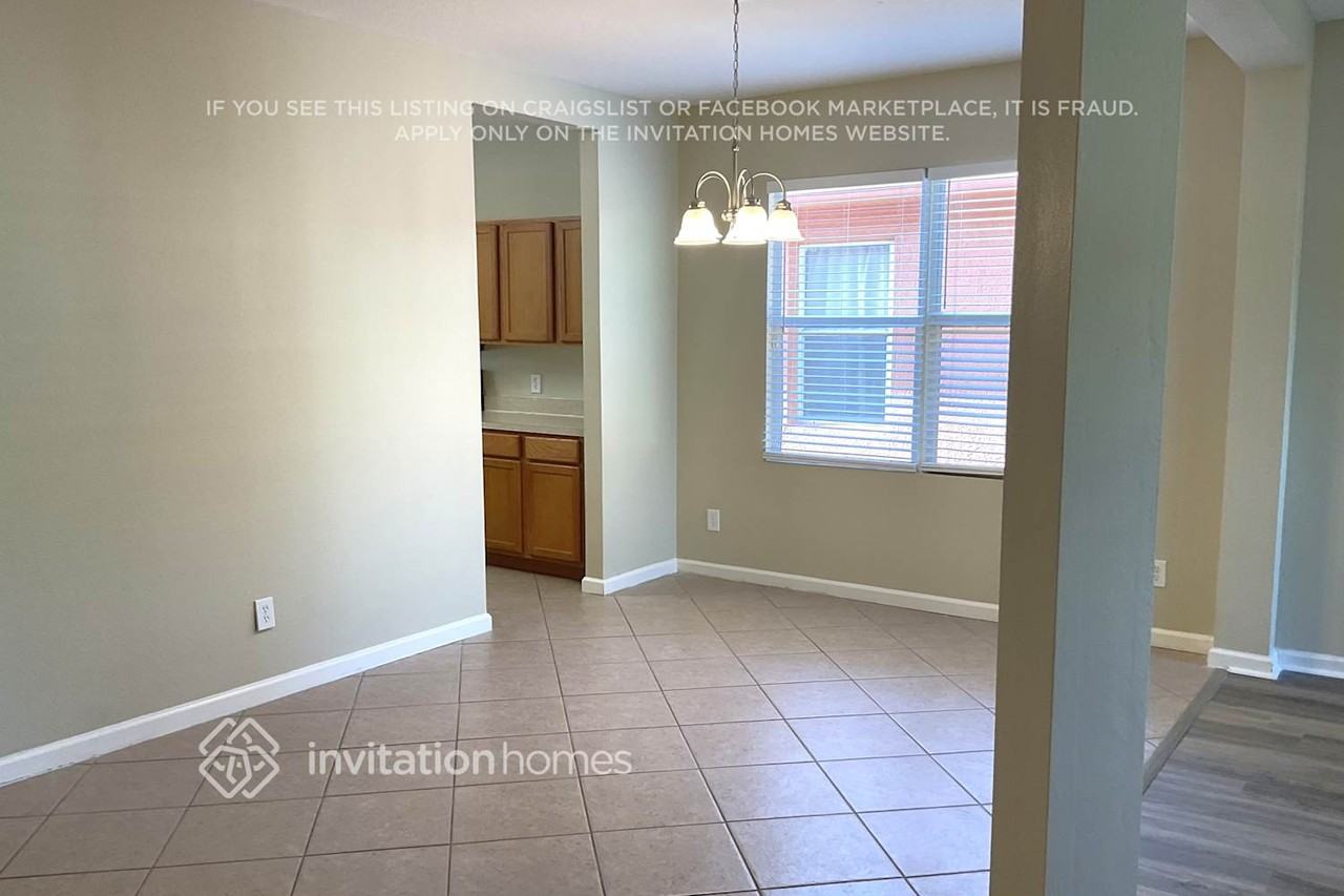 4285 Canby Dr - Photo 3 of 20