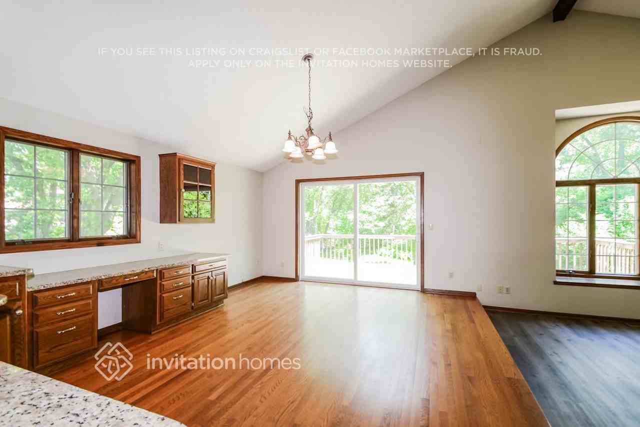 3024 Furness Ct - Photo 7 of 19
