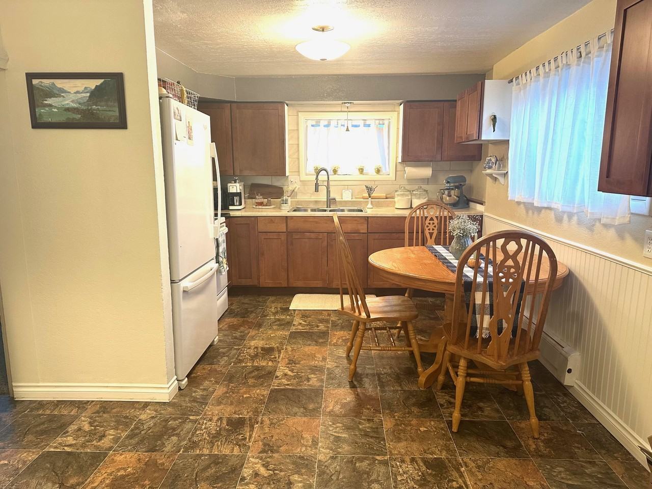 218 Farewell Ave #B - Photo 6 of 15