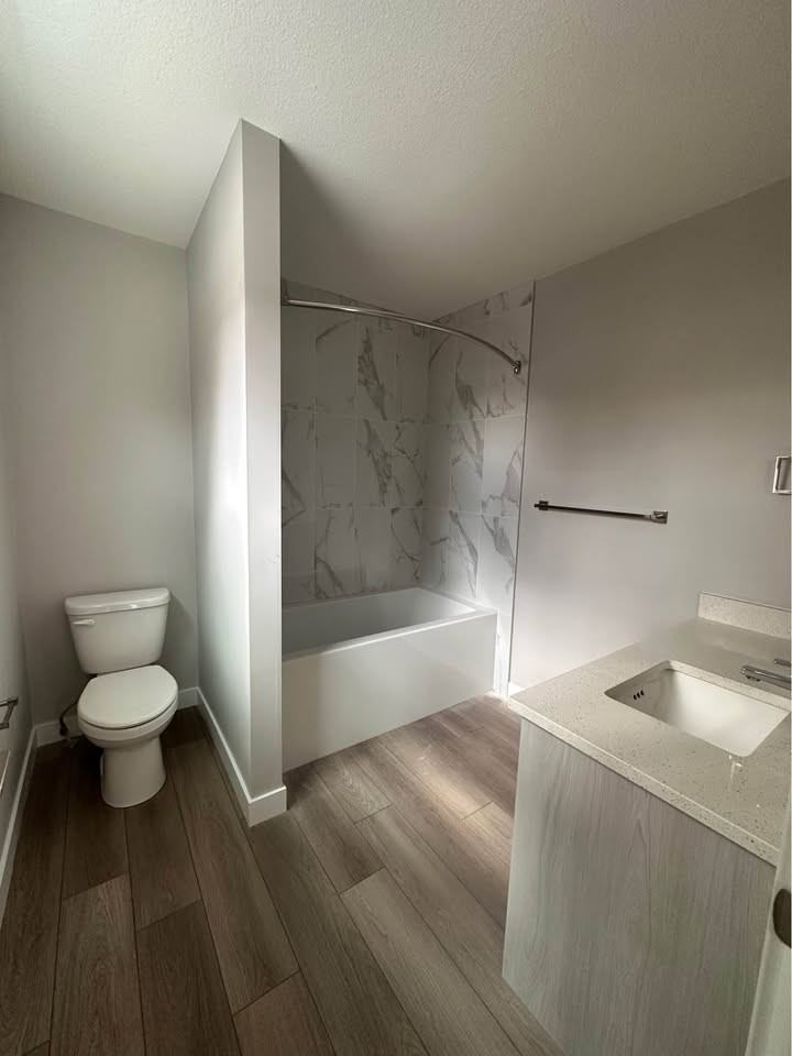 10914 77 Ave Nw - Photo 3 of 12