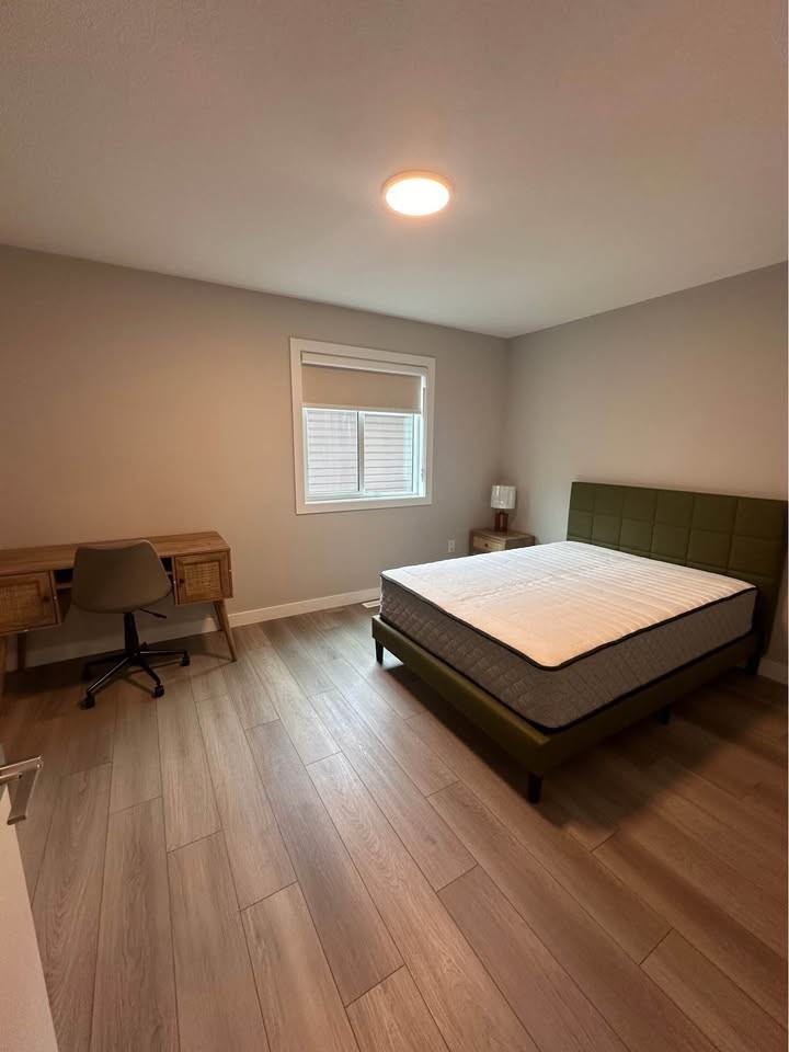 10914 77 Ave Nw - Photo 5 of 12