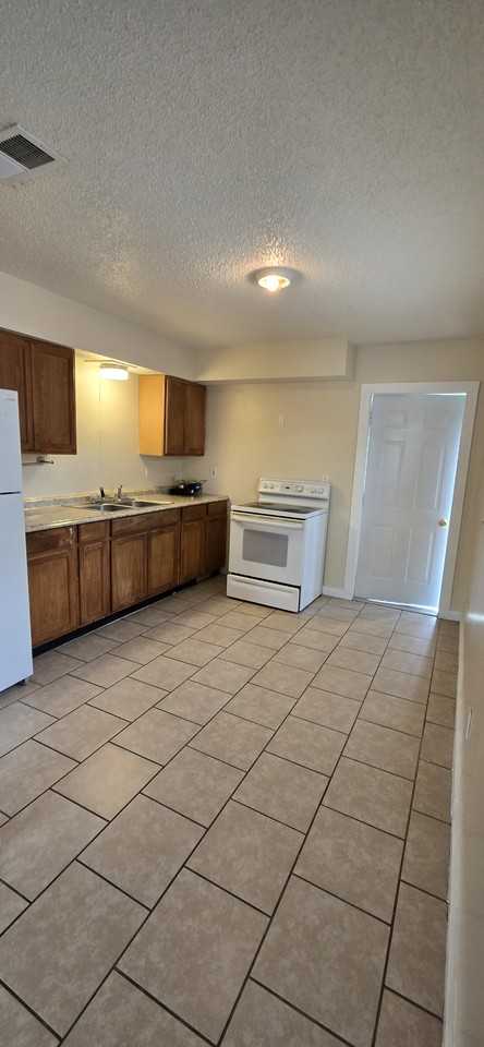 2519 7th Ave E #2521 - Photo 5 of 18