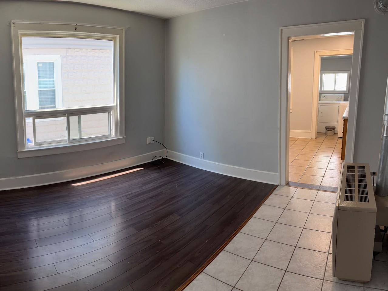 1094 Niagara Street - Photo 4 of 20