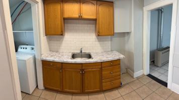 featured image of 1094 Niagara Street