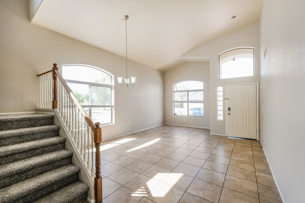 5023 W Ardmore Rd - Photo 6 of 17