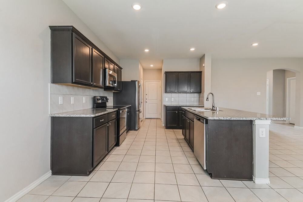 820 Horton St - Photo 7 of 17