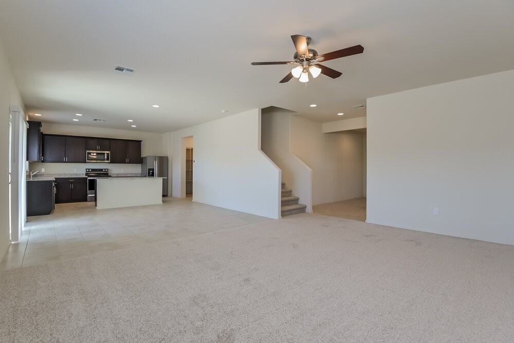 10854 W Claxton Dr - Photo 5 of 17