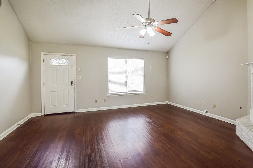 4506 Shadow Hollow Dr - Photo 5 of 16