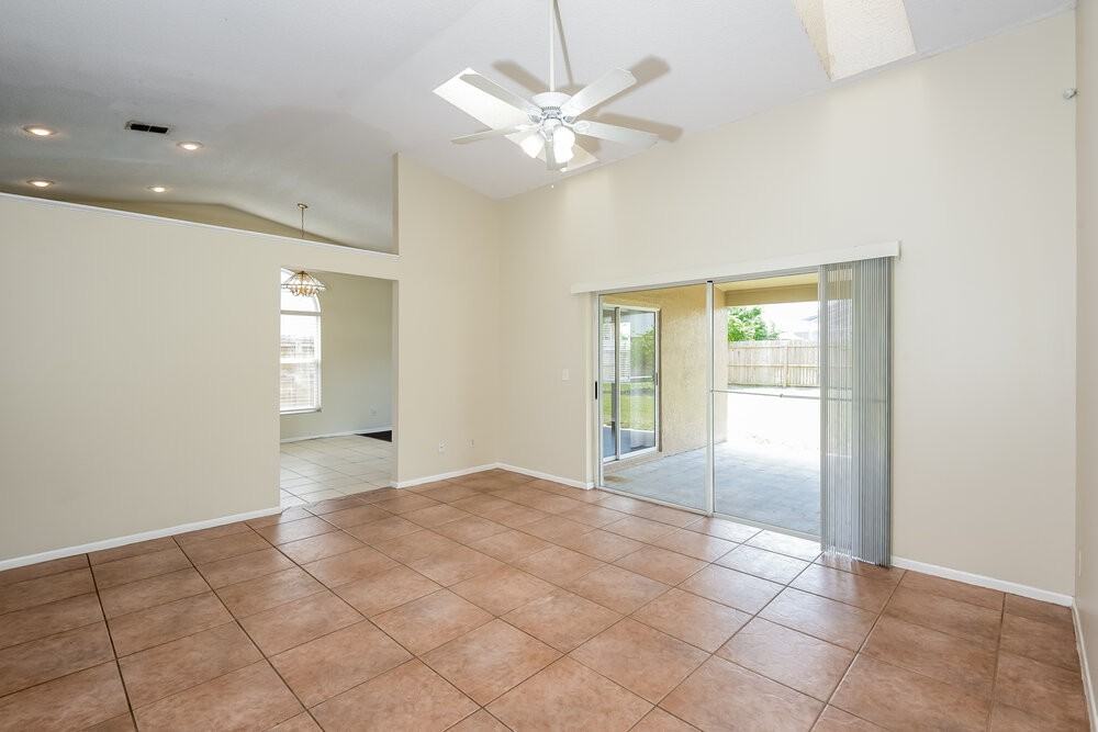 2640 Rolling Broak Dr - Photo 5 of 16