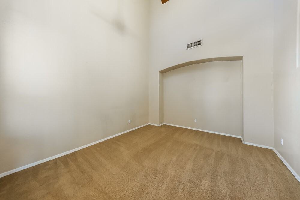 27301 N 86th Ave - Photo 4 of 17