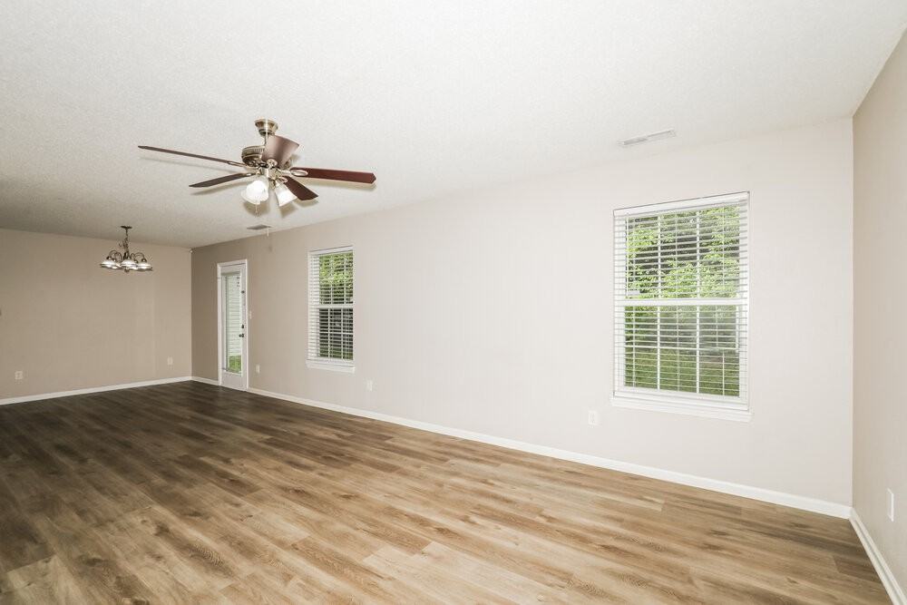 4349 Village Trace Ct - Photo 7 of 17