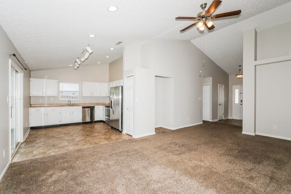 5309 Waterton Lakes Dr - Photo 5 of 16