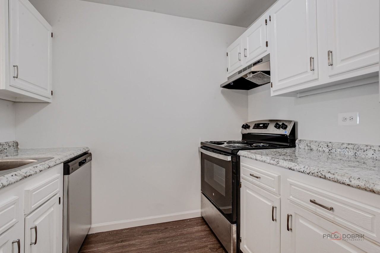 Hawthorne Glen Apartments - Photo 5 of 18