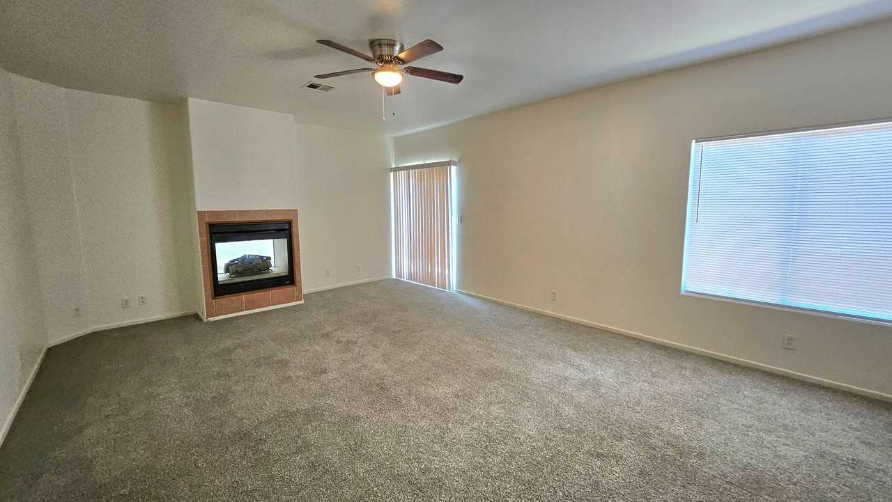 21187 Conklin Blvd - Photo 5 of 23