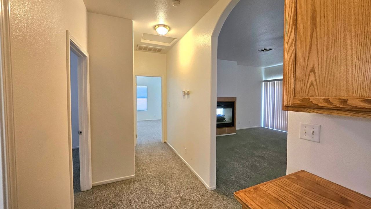 21187 Conklin Blvd - Photo 7 of 23