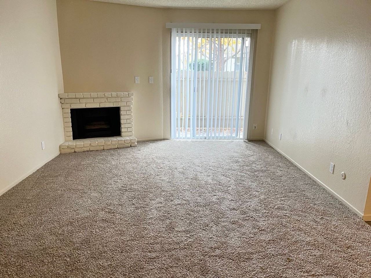 Merit Manor Apartments - Photo 7 of 8