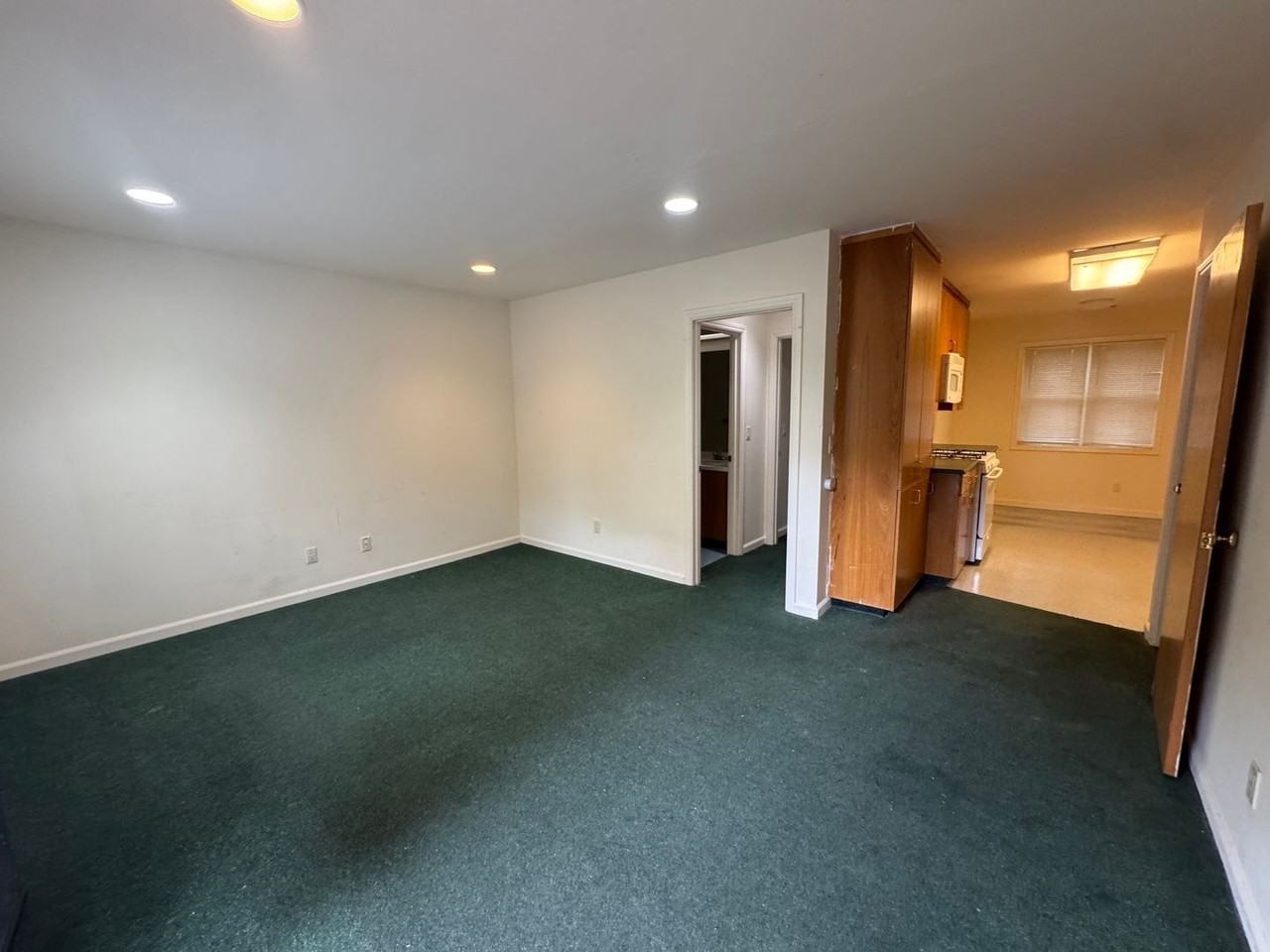 2436 Ellsworth St #B - Photo 6 of 18