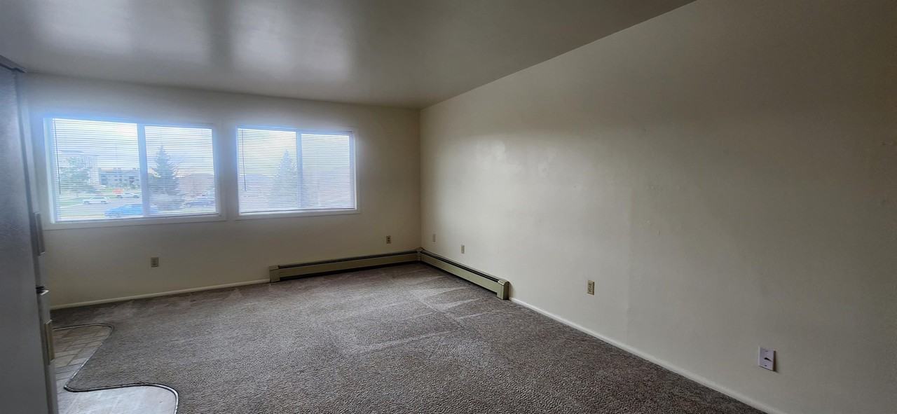 1616 South 19th Avenue - Photo 5 of 10