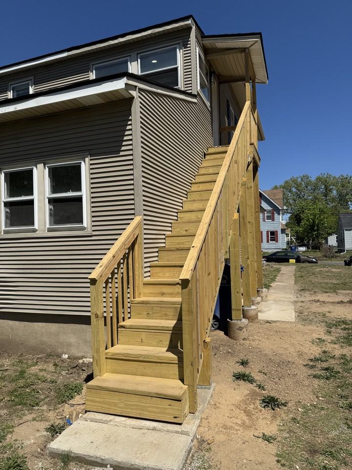 517 Bentley Avenue - Photo 2 of 25