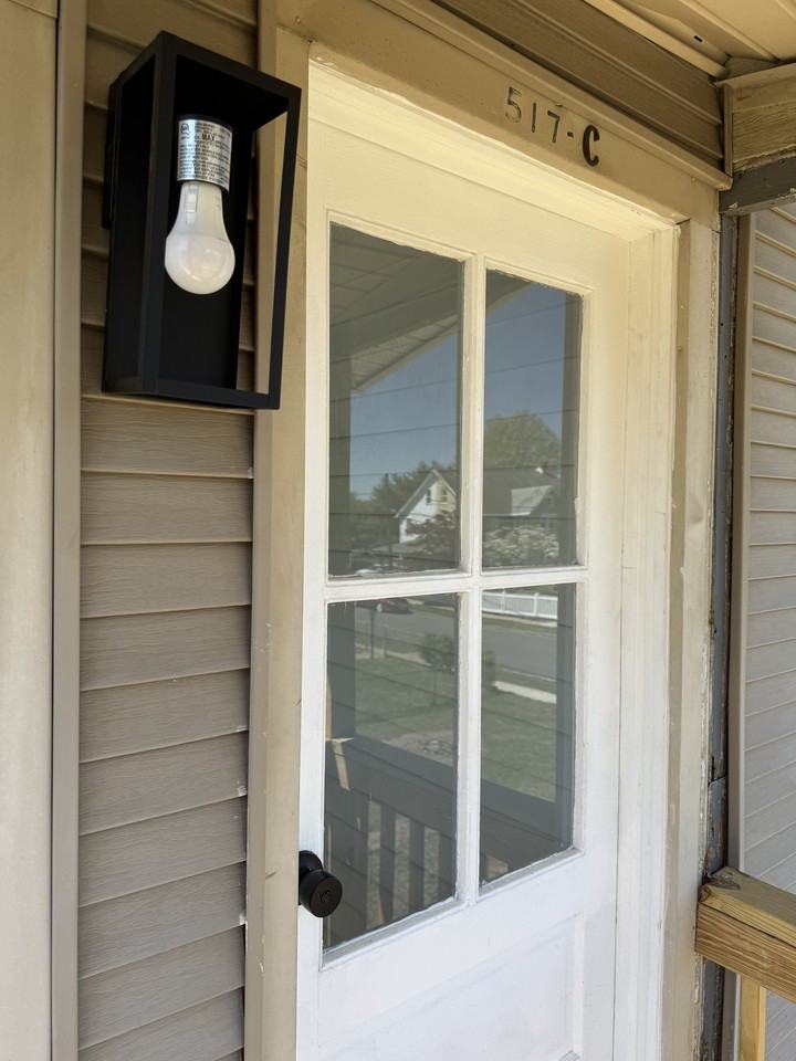517 Bentley Avenue - Photo 5 of 25