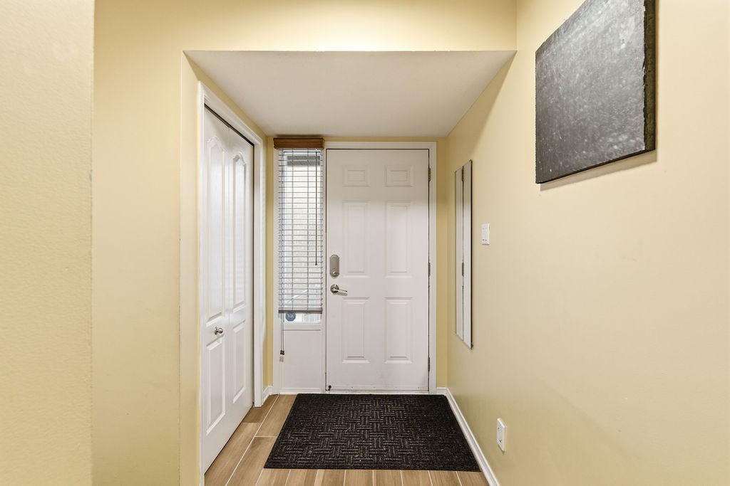 8 Pondside Private - Photo 4 of 49