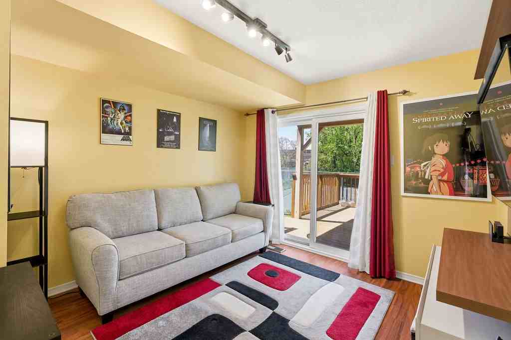 8 Pondside Private - Photo 5 of 49