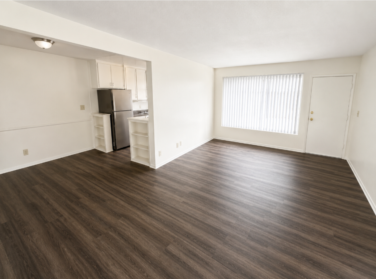 Coco Capri Apartments - Photo 5 of 12