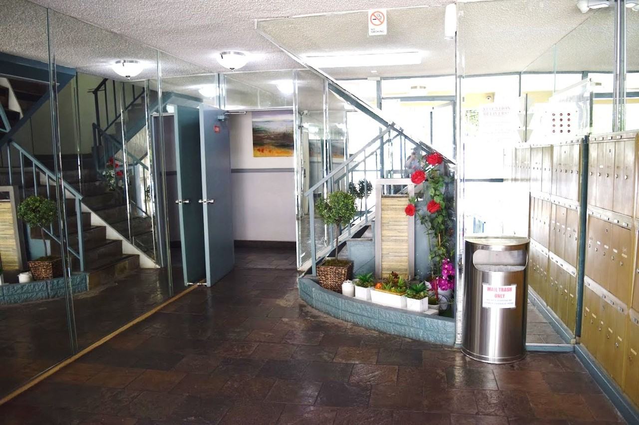 Wilshire Occidental - Photo 6 of 8