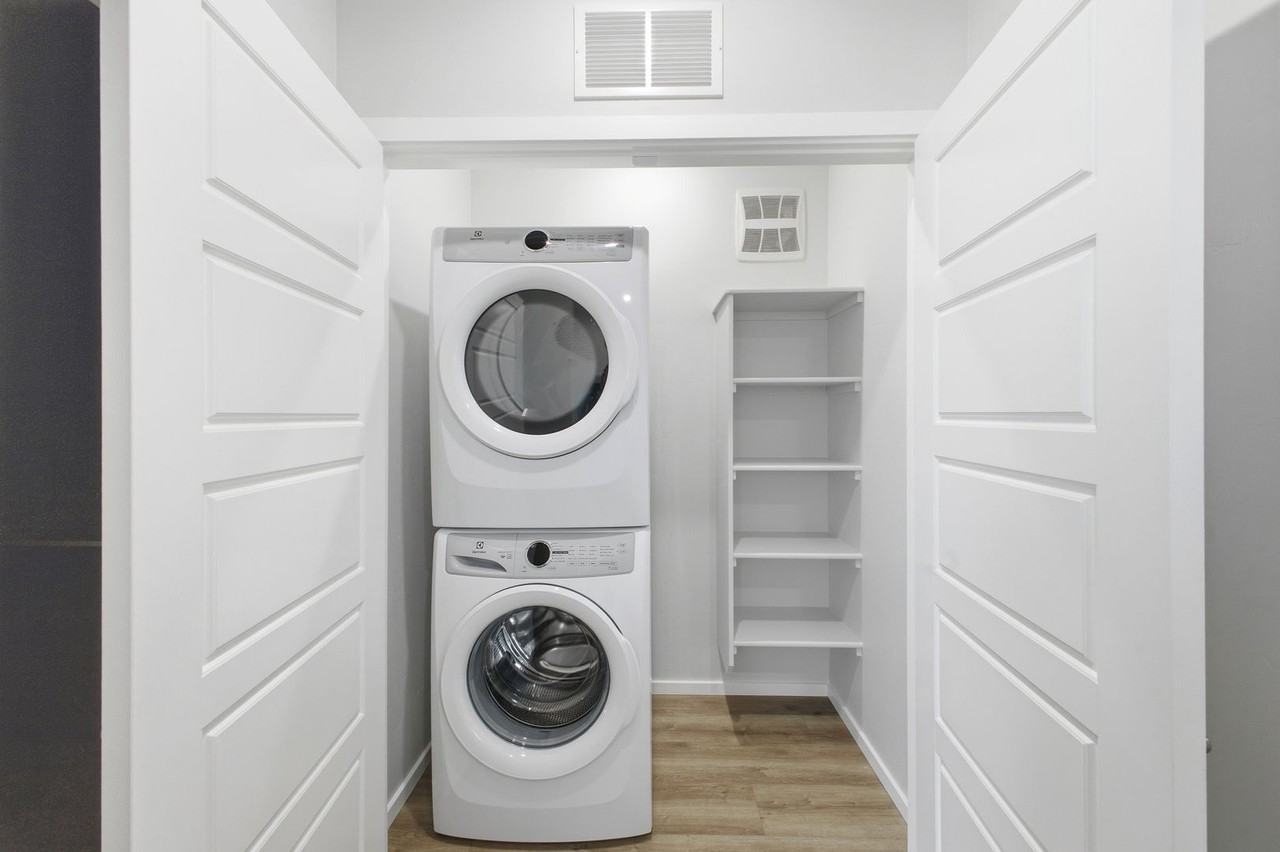 Delano Apartments - Photo 2 of 22