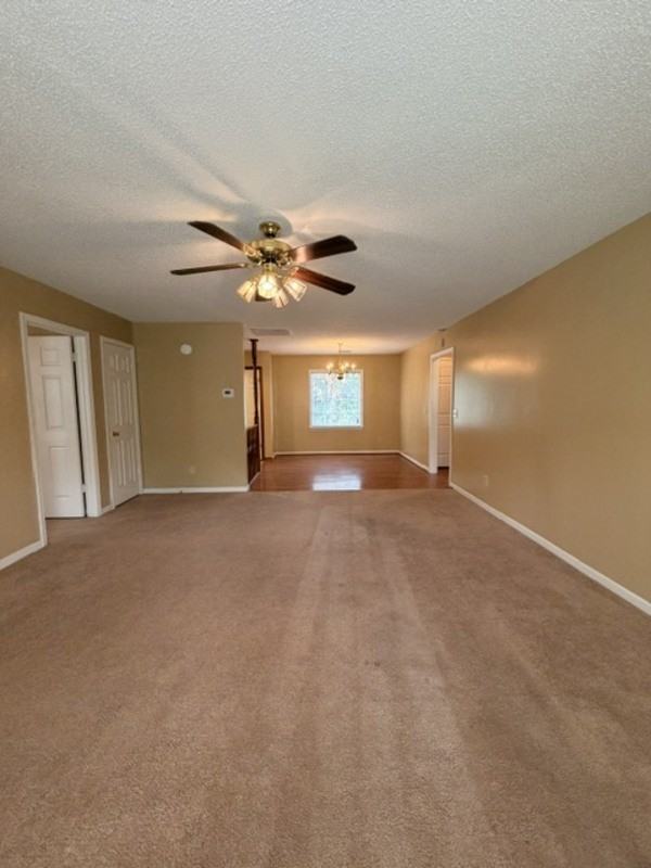 101 Riverwalk Way - Photo 6 of 31