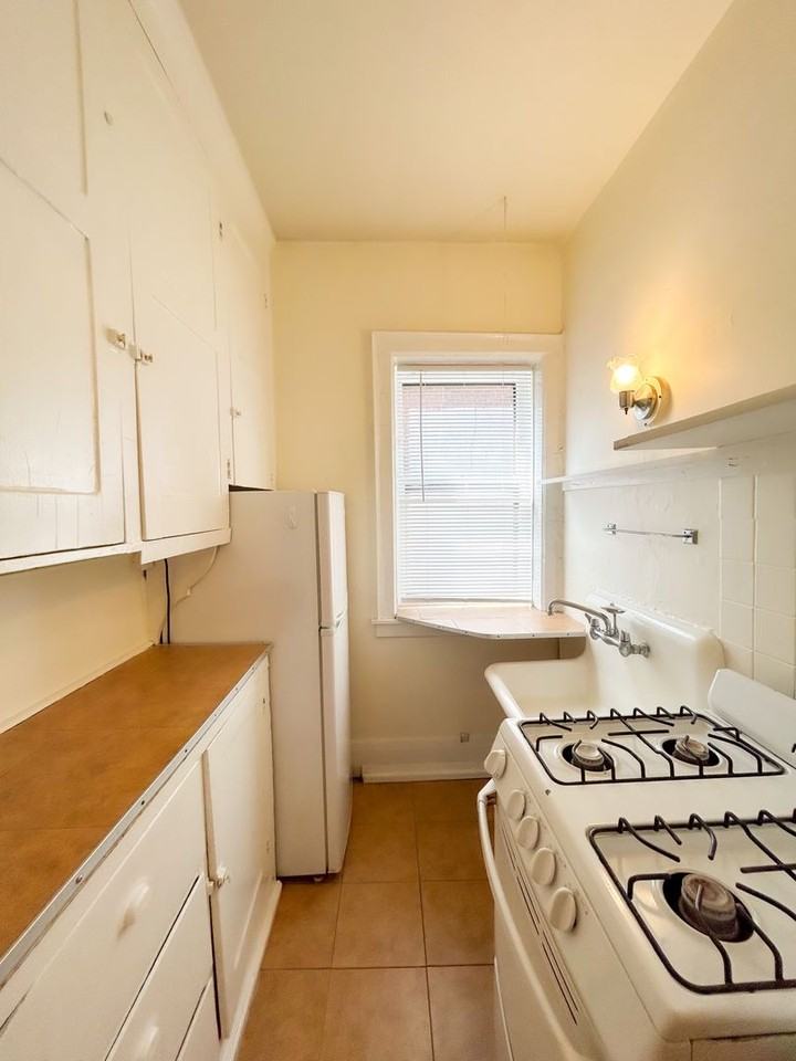 1810-1812 Bryant Ave S - Photo 6 of 15