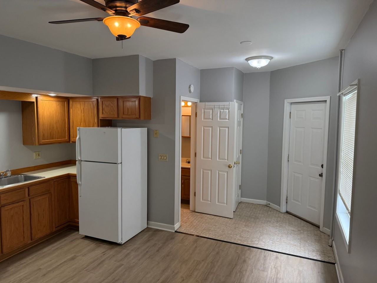 29 E Pulteney St - Photo 4 of 6