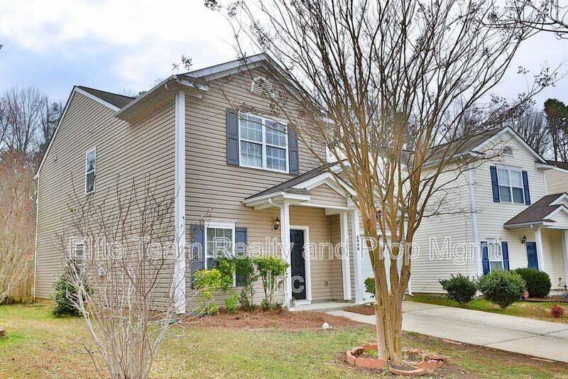 8946 Chalkstone Rd - Photo 3 of 37
