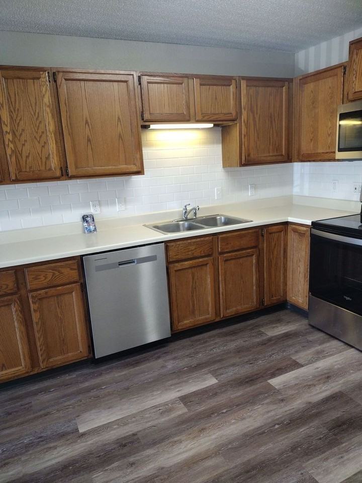 Lakeport Village - Photo 3 of 23