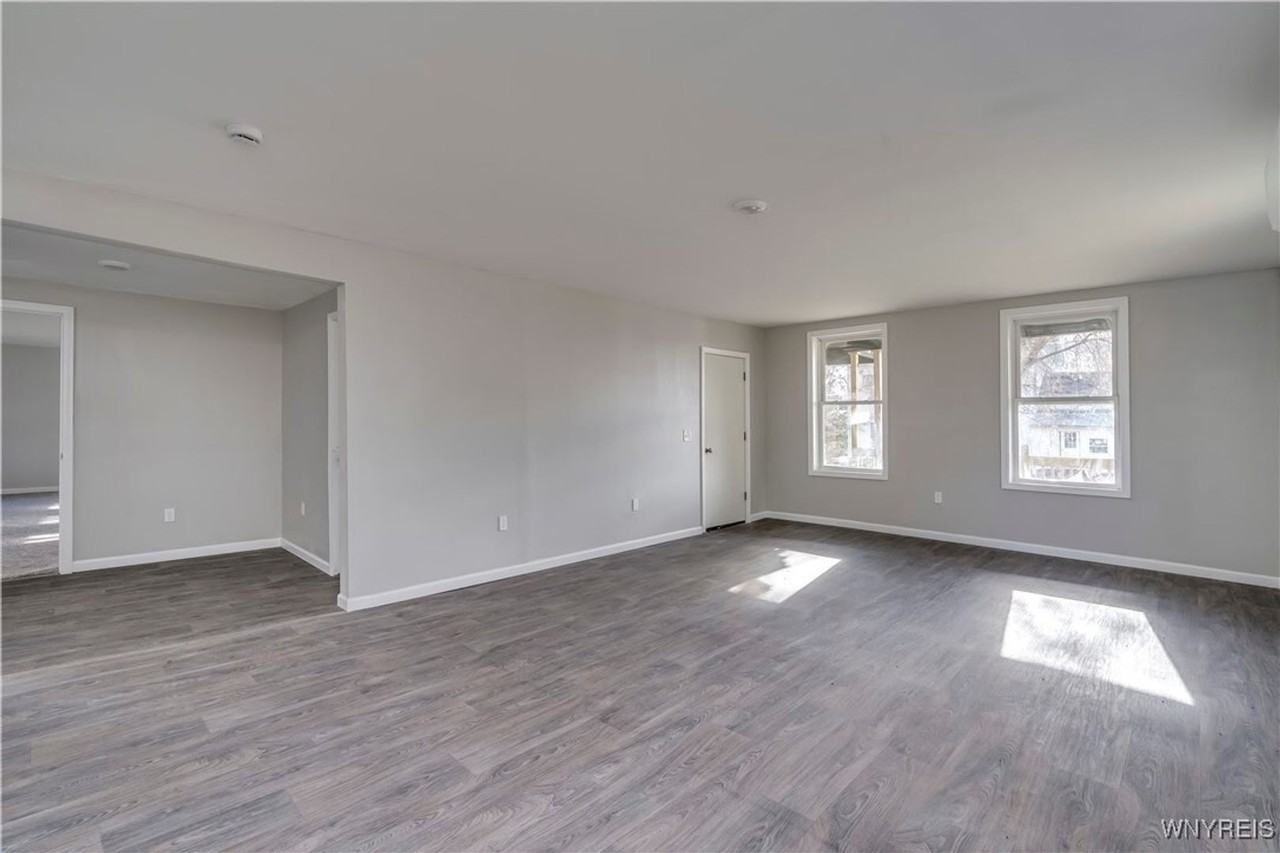 31 Main St - Photo 4 of 8