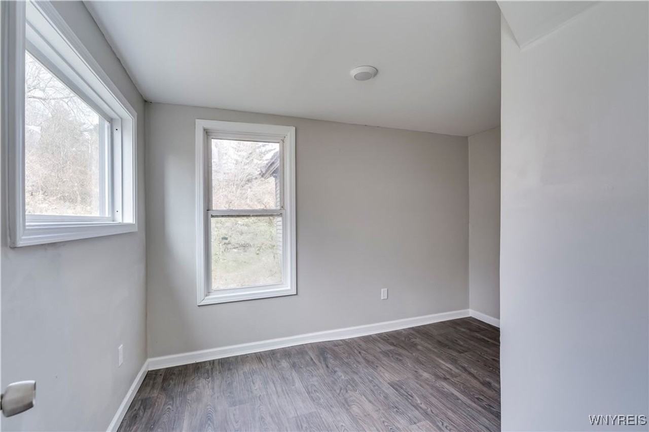 31 Main St - Photo 5 of 8