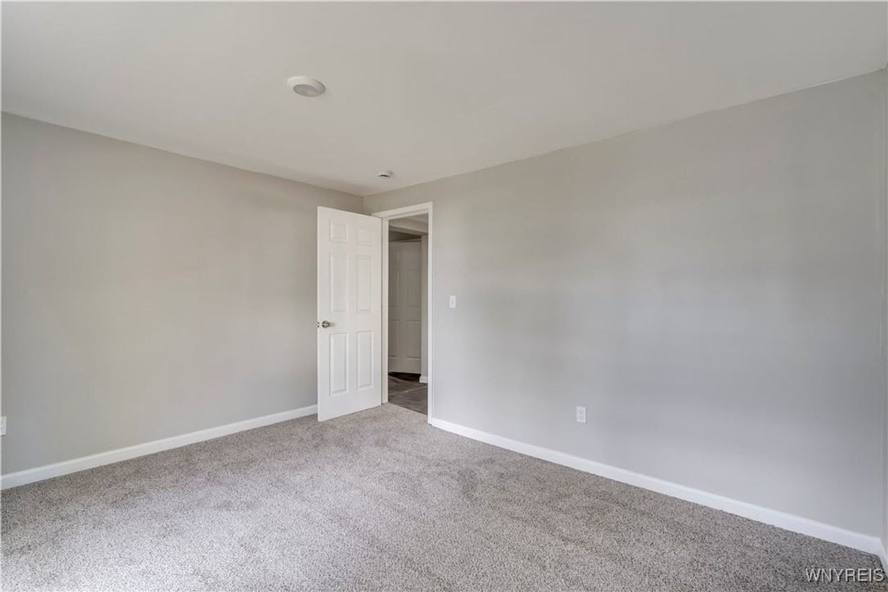 31 Main St - Photo 7 of 8