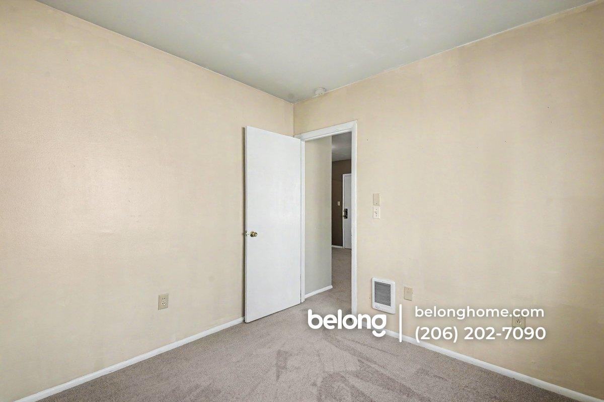 9454 17th Ave Sw #205 - Photo 3 of 11
