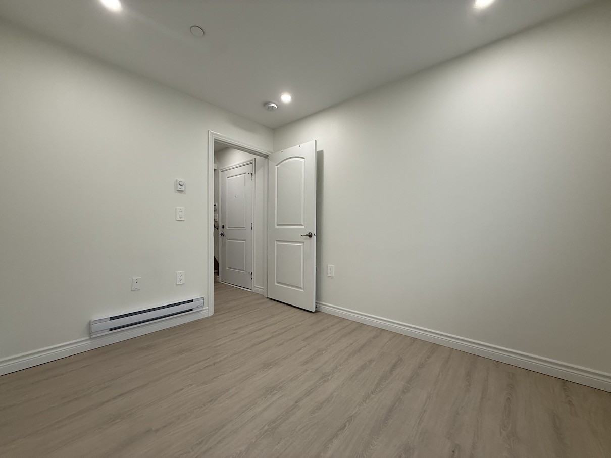 2936 East 2nd Avenue - Photo 6 of 28