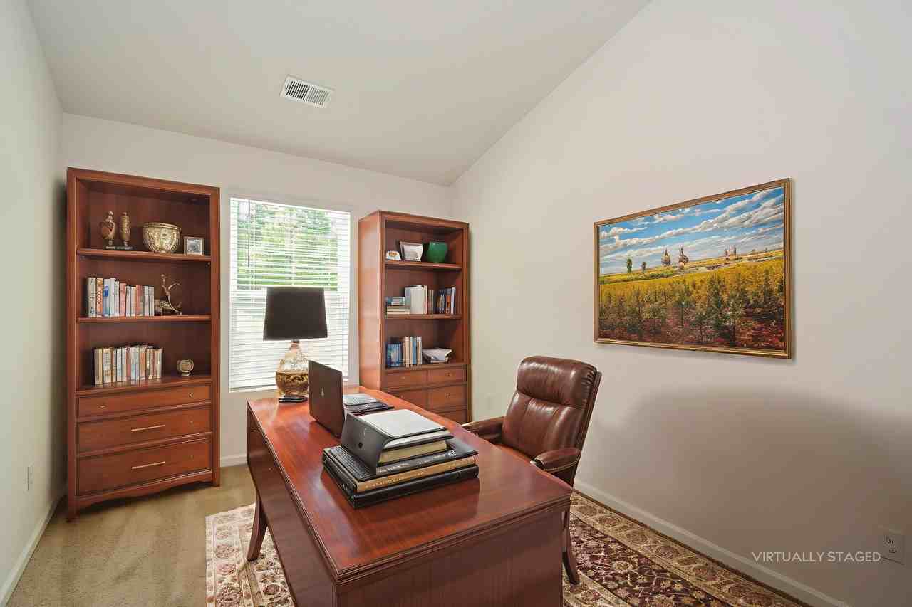 91 Striker Rd - Photo 5 of 49