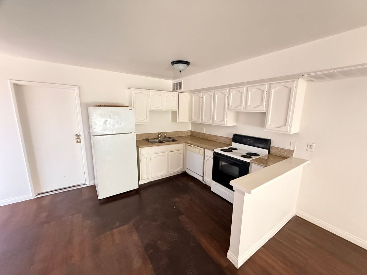 5165 Gray Ln #B - Photo 3 of 13