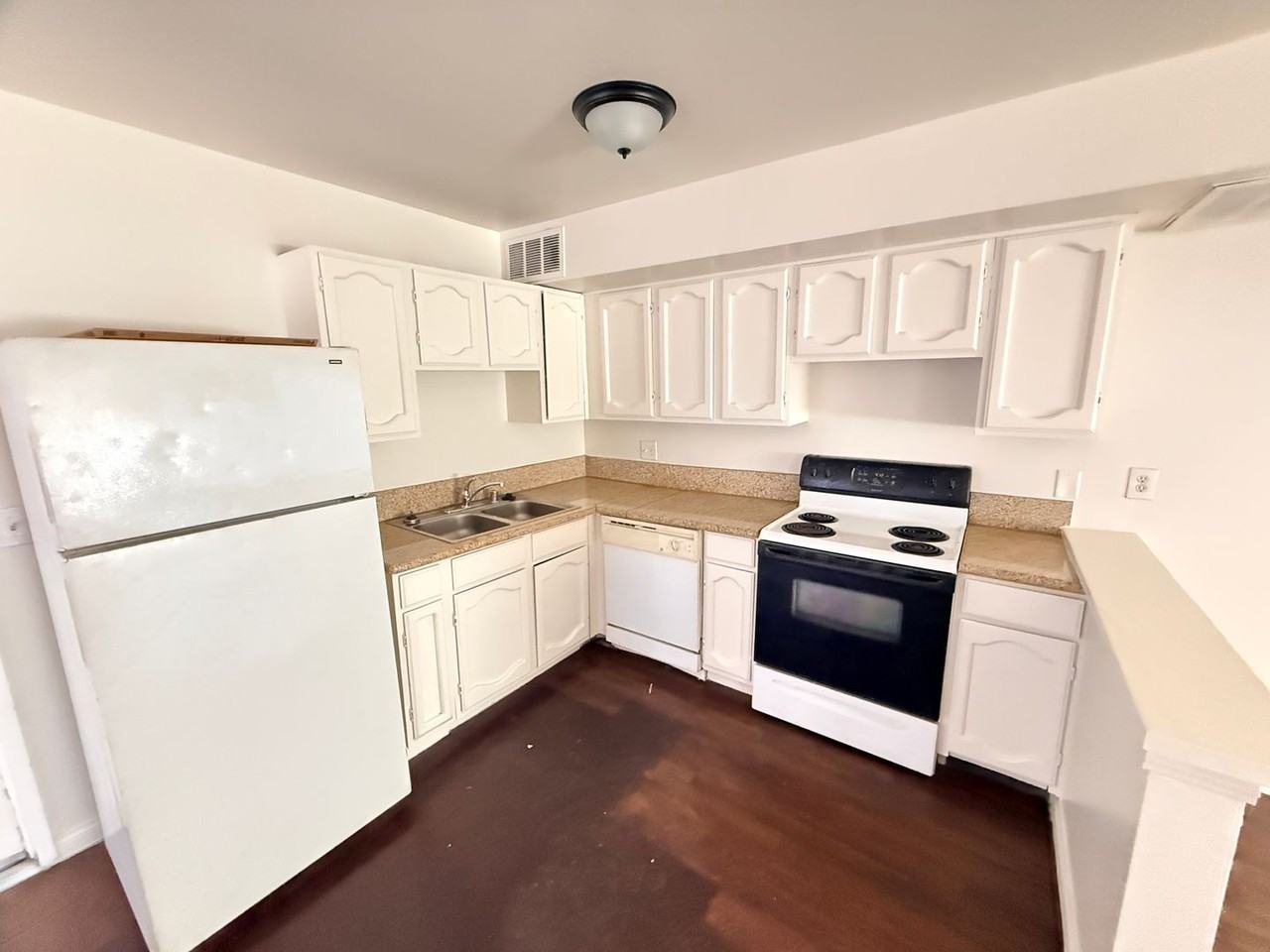 5165 Gray Ln #B - Photo 4 of 13