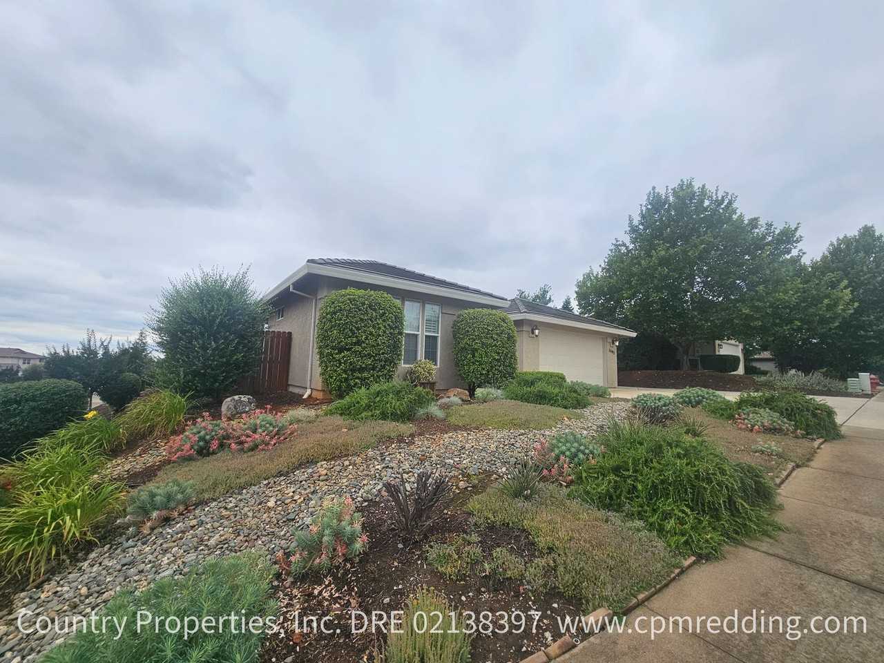 3491 Carlsbad Ln - Photo 3 of 38