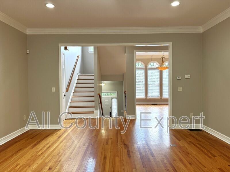889 Lenox Ct Ne - Photo 6 of 29