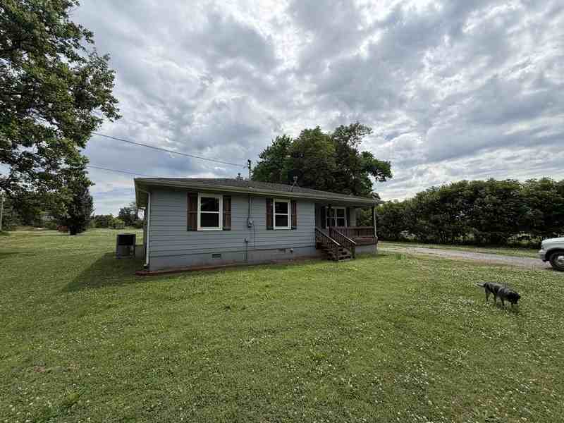 425 Bainbridge Loop - Photo 2 of 10